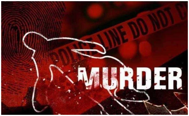 Crime News: కేరళలో దారుణం… కన్న వారిని నరికి చంపిన కసాయి కొడుకు..!