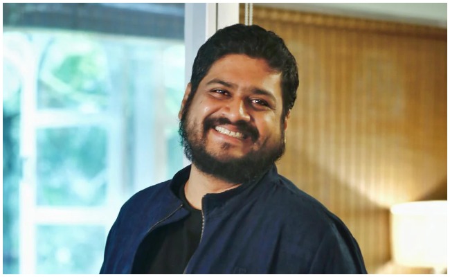 Om Rauth: ఇండియాలోనే పెద్ద హీరో అతనే… హీరో పై ప్రశంసలు కురిపించిన బాలీవుడ్ దర్శకుడు ఓం రౌత్!