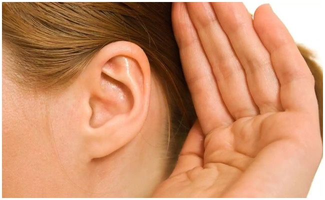 Health Tips: వినికిడి లోపంతో బాధ పడుతున్నారా.. ఈ తప్పులు పొరపాటున కూడా చేయవద్దు…!