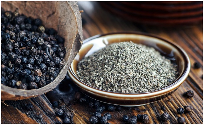 Health Tips: నల్ల మిరియాలతో ప్రయోజనాలు ఎన్నో .. బీపీ సమస్యను అదుపు చేయడంలో..!