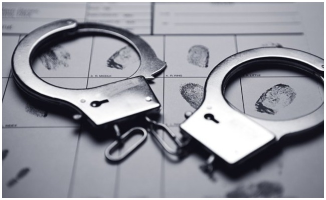 Crime news: వ్యభిచారం చేయిస్తున్న మహిళపై పీడీ యాక్ట్ నమోదు చేసిన పోలీసులు..