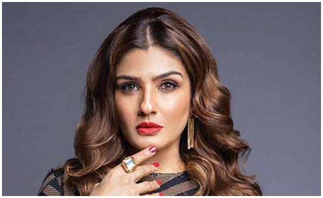 Raveena Tandon: స్టూడియోలో ఫ్లోర్, ఎవరైనా వాంతి చేసుకుంటే శుభ్రం చేస్తూ ఉండేదాన్ని: రవీనా టాండన్