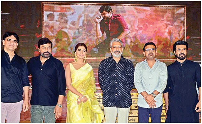 Chiranjeevi : రాజమౌళి సెంటిమెంట్ పై చిరు కామెంట్స్…!