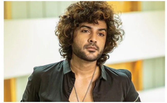 Sidhu Jonnalagadda : అపుడే అలా అయితే ఎలా సిద్దు…  సినిమాల్లో పైకి రావడం ఇలా అయితే కష్టం మరీ…!