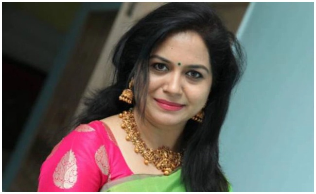 Suneetha : మళ్ళీ తల్లి అవ్వాలనుకుంటున్న సునీత…కానీ ఈ సారి ఆ  పద్దతిలో…!