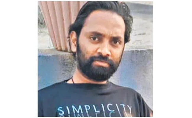 Crime News: భద్రాద్రి కొత్తగూడెం జిల్లాలో దారుణం.. పామును ఆడించబోయి ప్రాణాల మీదకు తెచ్చుకున్న యువకుడు…!
