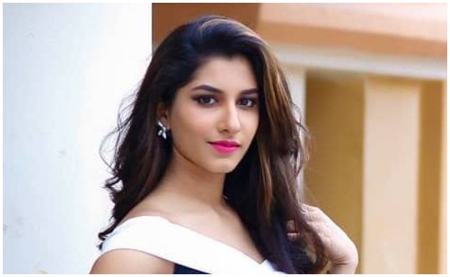 Vishnu Priya: నడుము అందాలు చూపెడుతూ రచ్చ చేస్తున్న విష్ణు ప్రియ… వీడియో వైరల్!