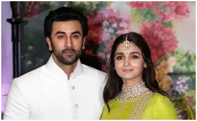 Aliya Bhat – Ranabeer: పదకొండేళ్ళకే అతని ప్రేమలో పడ్డ.. అలియా కామెంట్స్ వైరల్!