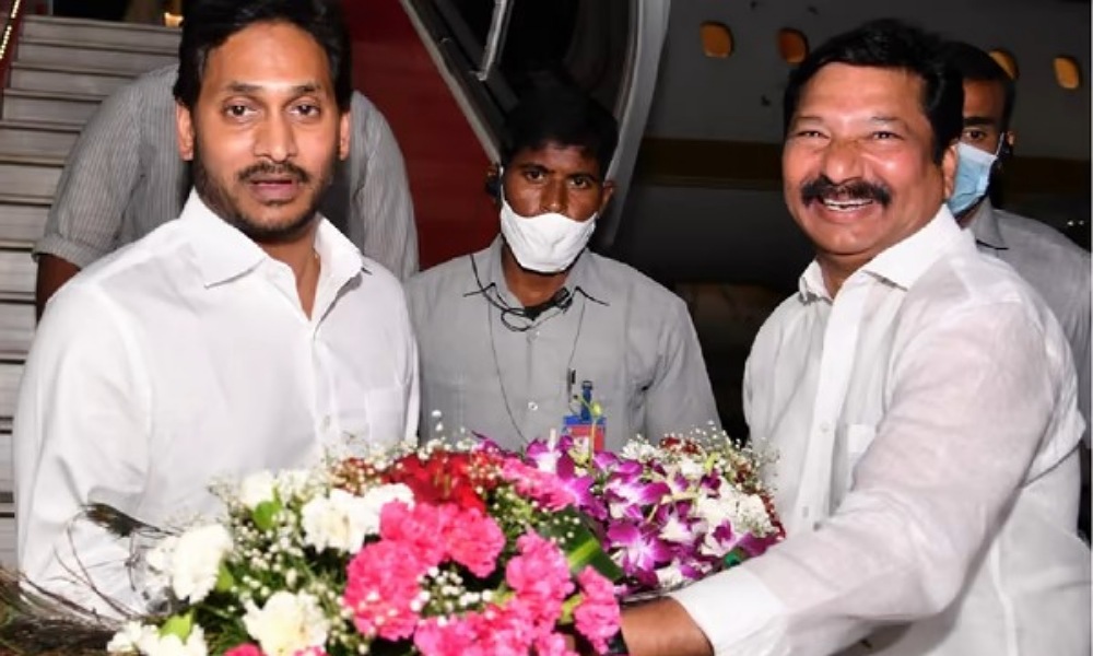 దావోస్ టూర్ ముగించుకున్న వైయస్ జగన్..