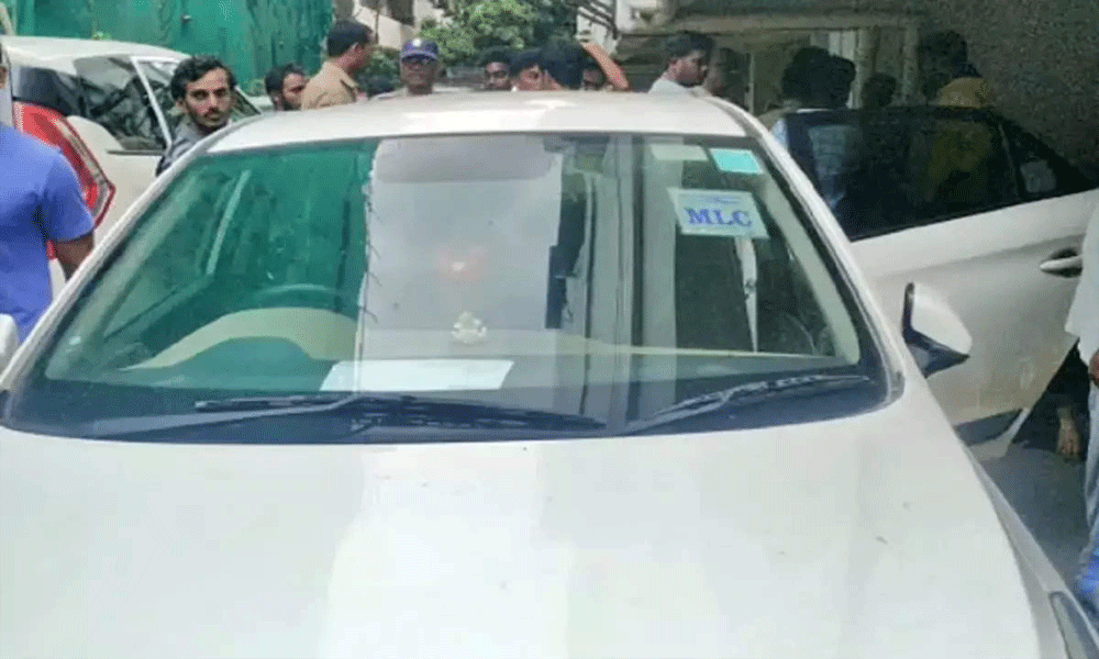 తప్పు చేయలేదు కాబట్టే, ధైర్యంగా తిరుగుతున్నాడేమో.!