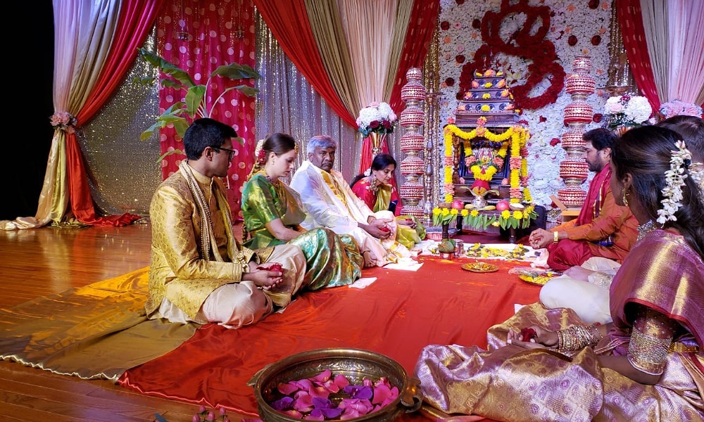 కొత్త కోడలు ఇంటికి రాగానే సత్యనారాయణ వ్రతం ఎందుకు చేస్తారో తెలుసా?