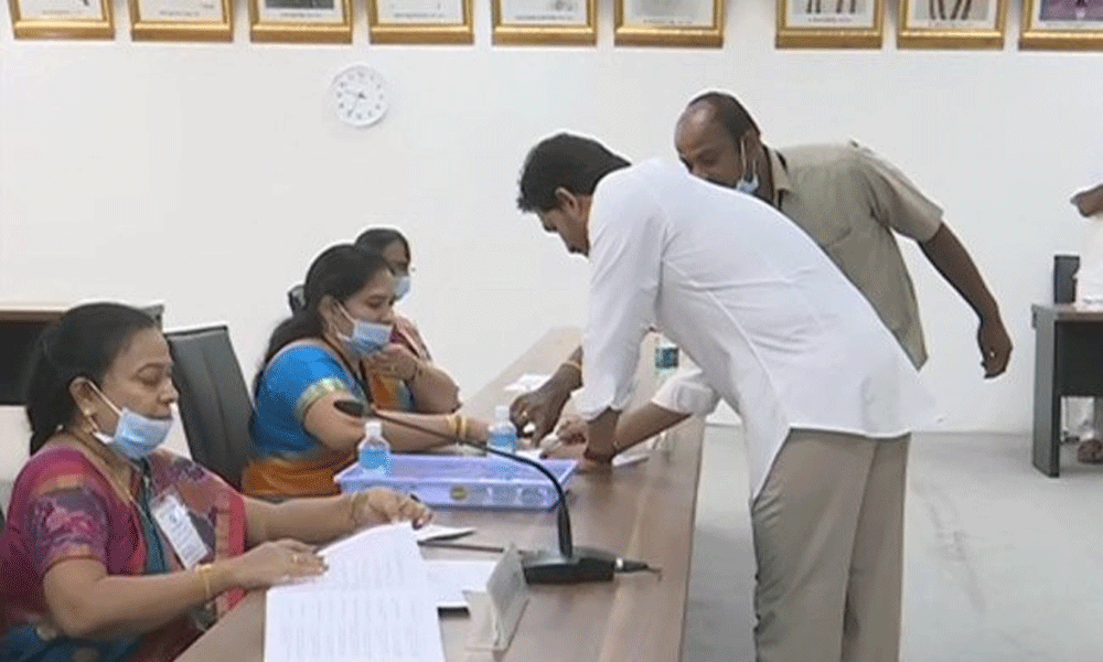 ఏపీలో రాజ్యసభ ఎన్నికలు: ఎవరికి దక్కేను ఆ నాలుగు.?