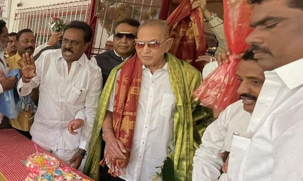 అరుదైన గౌరవాన్ని సొంతం చేసుకున్న సూపర్ స్టార్ కృష్ణ..