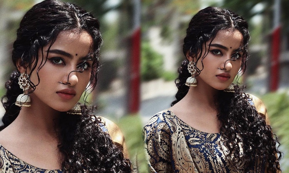 ప్రేమలో ఉన్న విషయాన్ని బయట పెడుతూ షాకింగ్ కామెంట్స్ చేసిన అనుపమ!