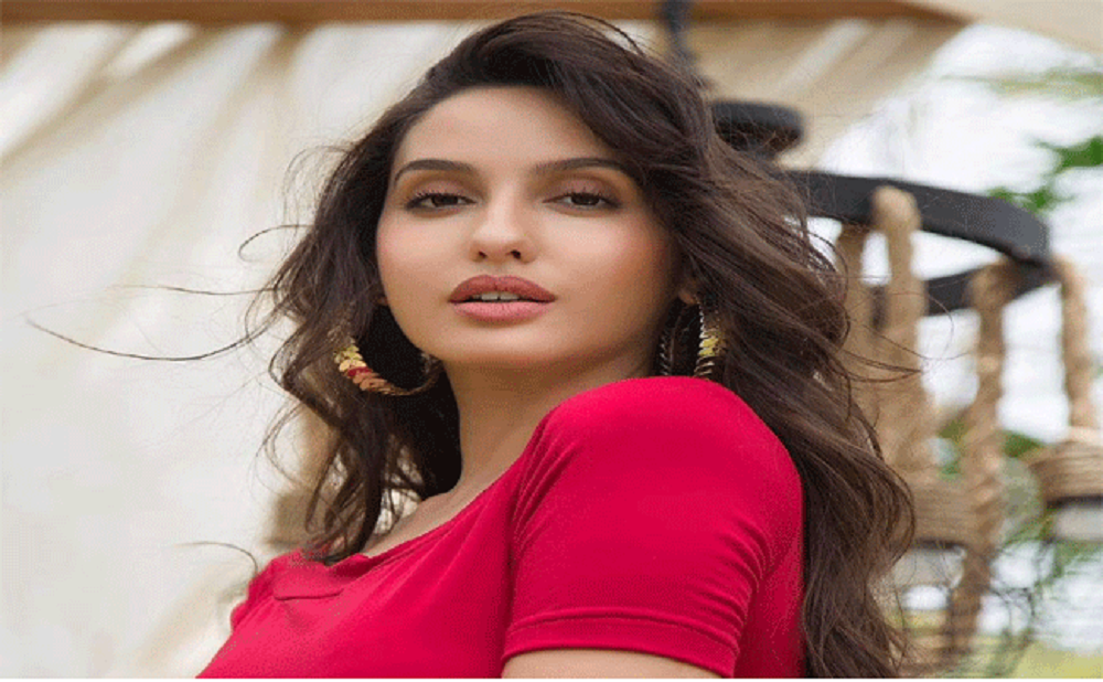 Pawan  : పవన్ తో యాక్ట్ కోసం ఇంట్రెస్ట్ చూపిస్తున్న బాలీవుడ్ హాట్ బ్యూటీ.!