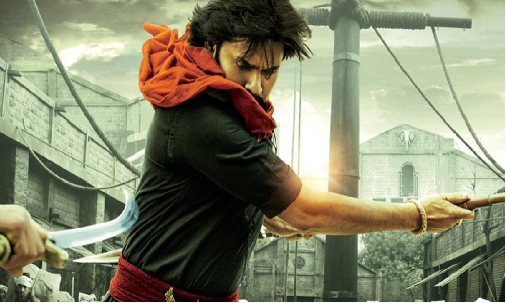 ఇన్సైడ్ టాక్ : మొట్టమొదటిసారి పవన్ సినిమా ఇలా రాబోతోందా?