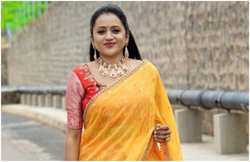 సుమ సెక్యూరిటీ కోసం ఆమె చుట్టూ ఎనిమిది మంది ఉంటారట?