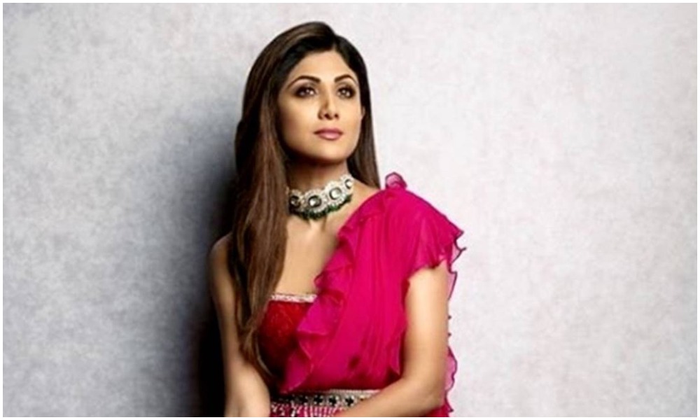 సోషల్ మీడియాకి గుడ్ బై చెప్పిన బాలీవుడ్ స్టార్ హీరోయిన్..! కారణం ఏంటి..?