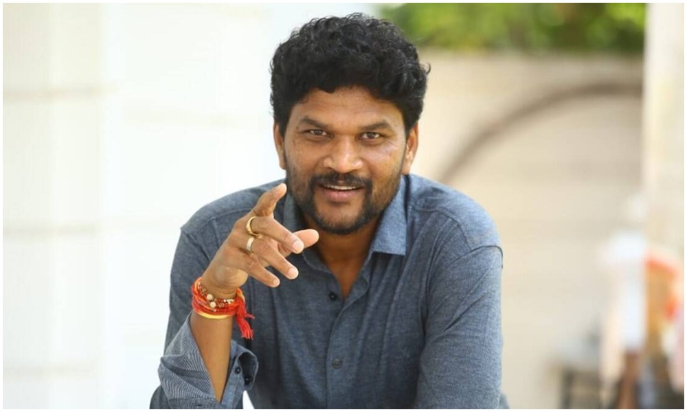 సర్కారీ వారి పాట కోసం డైరెక్టర్ ఎంత రెమ్యూనరేషన్ తీసుకున్నారో తెలుసా?