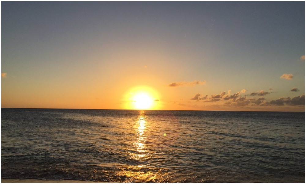 సూర్యాస్తమయం తర్వాత ఈ వస్తువులను దానం చేస్తే అరిష్టం కలుగుతుందా?