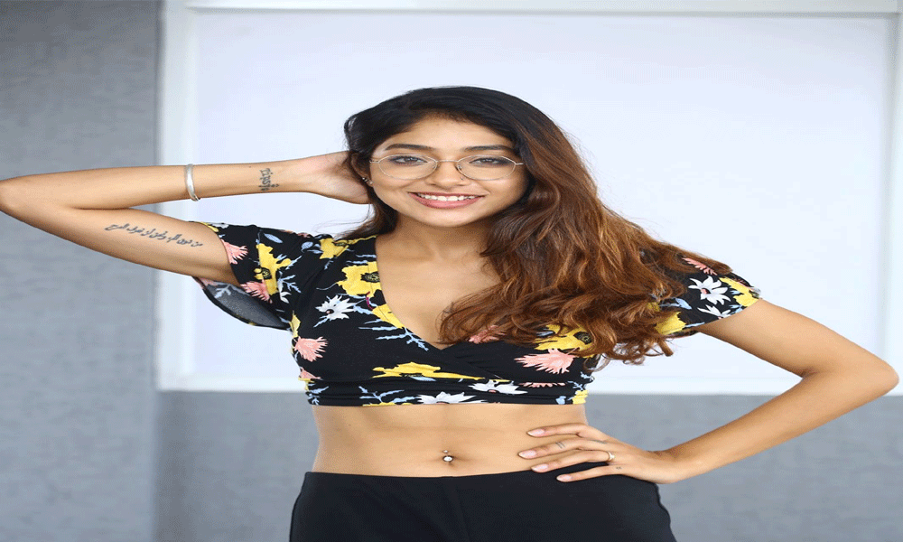 హిందీ ఫిల్మ్ ‘హౌస్‌ఫుల్‌’ తరహాలో ఎంట‌ర్‌టైన్ చేసే సినిమా ‘7 డేస్ 6 నైట్స్’ : హీరోయిన్ మెహర్ చాహల్