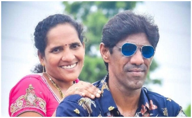 టిక్ టాక్ దుర్గారావు నెల సంపాదన తెలిస్తే షాక్ అవ్వాల్సిందే.. ఎంత సంపాదిస్తారో తెలుసా?