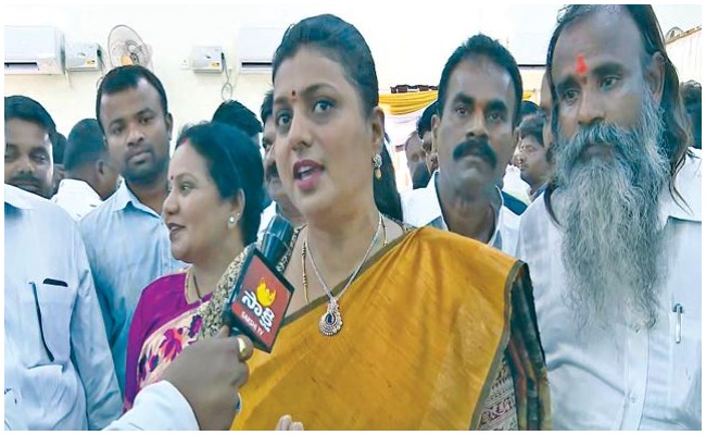 పవన్ కళ్యాణ్ పై మండిపడ్డ మంత్రి ఆర్కే రోజా..