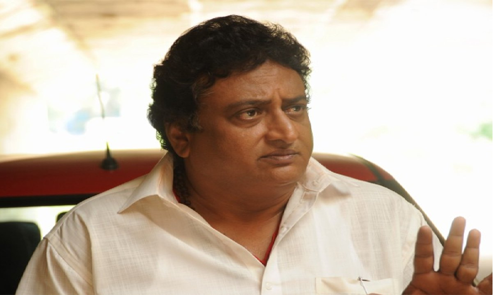 రెండు పార్టీలపై కర్చీఫ్ వేసిన నటుడు పృధ్వీ.!