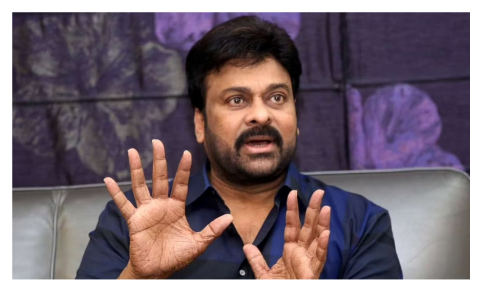 చిరంజీవిని కావాలని రోజంతా ఎండలో నిలబెట్టిన నిర్మాత ఎవరో తెలుసా?