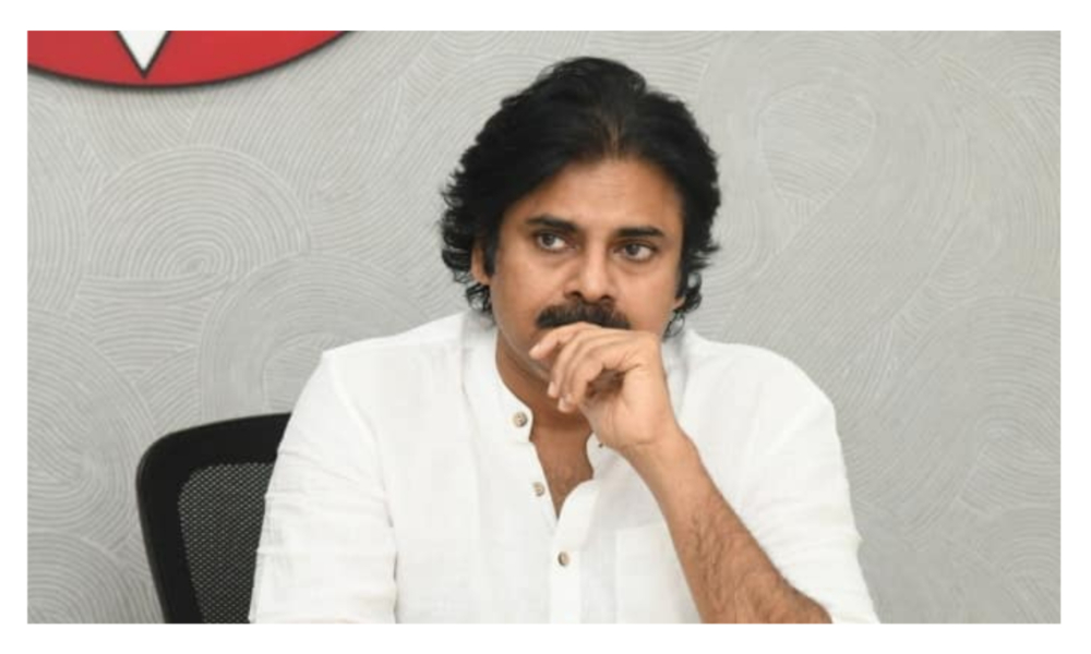 ఇన్సైడ్ టాక్ : పవన్ ఈ రెండు సినిమాలకి రెడీ అంటున్నాడా? అందుకే నో ఛేంజ్.!