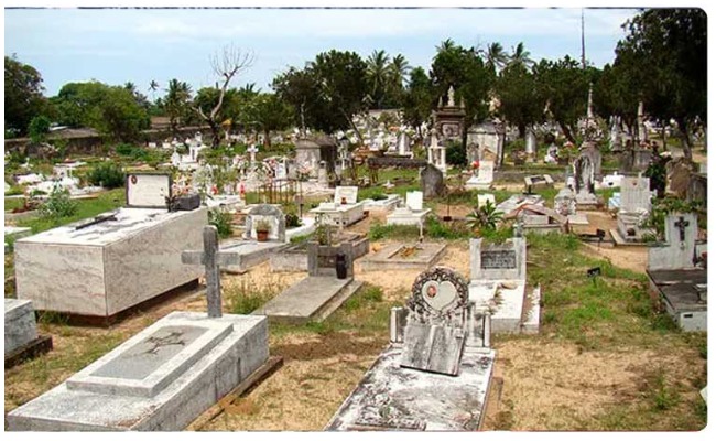 సమాధులకు బార్ కోడ్ పెట్టిన ఆ దేశం..