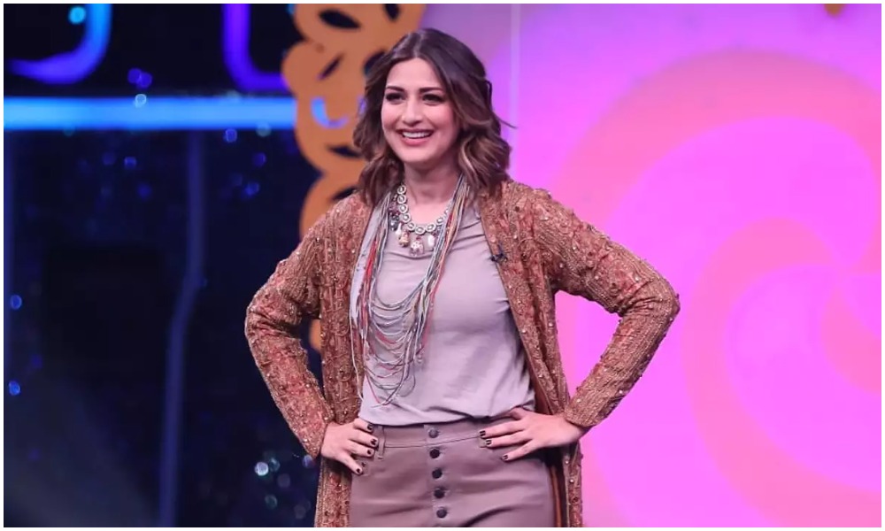 ఆలోచించకుండా ఆ పాత్రలు చేశాను.. ఆ సినిమాలు మీరే కాదు నేను కూడా చూడలేదు: సోనాలి బింద్రె