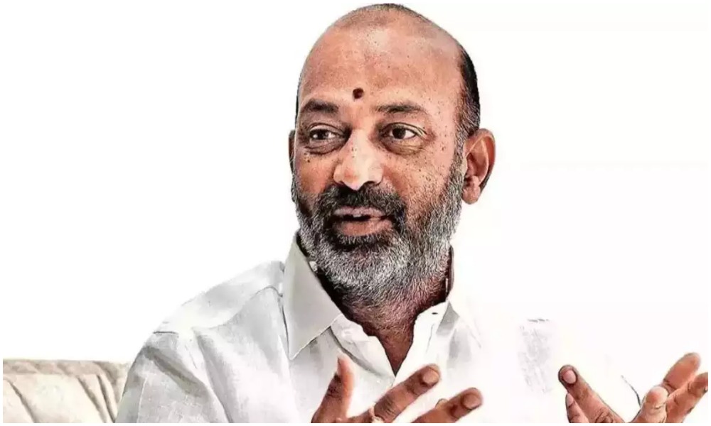 హైదరాబాదు మైనర్ బాలిక గ్యాంగ్ రేప్ ఘటనపై మండిపడ్డ బండి సంజయ్..