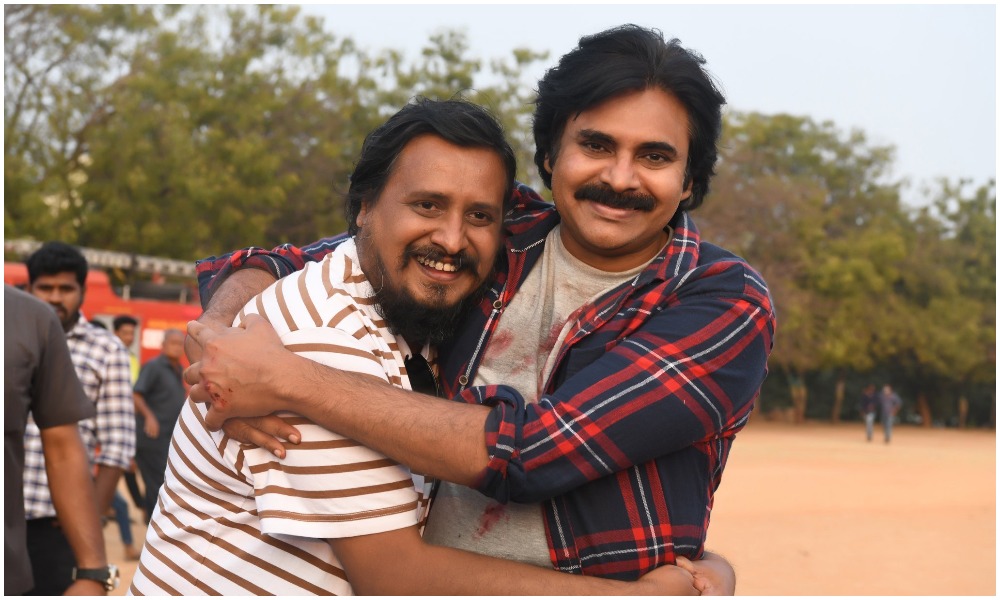 తన పొలంలో పండిన మామిడి పండ్లను.. వకీల్ సాబ్ డైరెక్టర్ కు పంపిన పవన్!