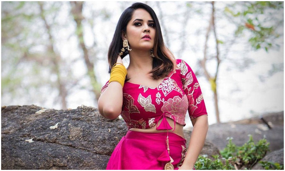 అనసూయ పై స్కిట్ చేసిన దొరబాబు.. ఆపకపోతే వైలెంట్ చూస్తారంటూ అనసూయ!