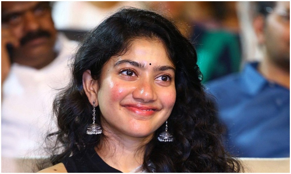సడెన్ గా సాయి పల్లవి పేరు ఎందుకు హాట్ టాపిక్ గా మారింది అంటే..?