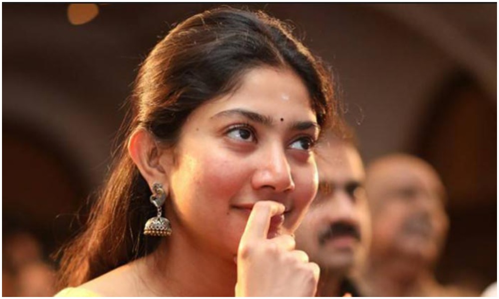 వద్దని మొత్తుకున్నా సాయి పల్లవికి షాకిచ్చారుగా..!