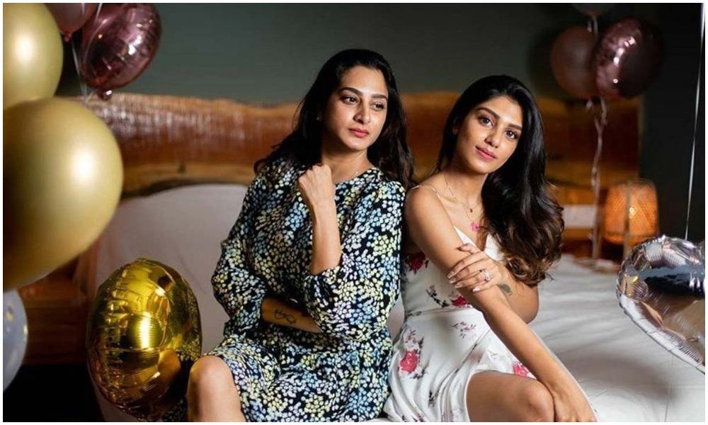 Surekha Vani Daughter: సురేఖ వాణి కూతురిని పెళ్లి గురించి అడిగిన నెటిజన్.. ఇవీ తగ్గించుకుంటే మంచిదంటు కౌంటర్…!