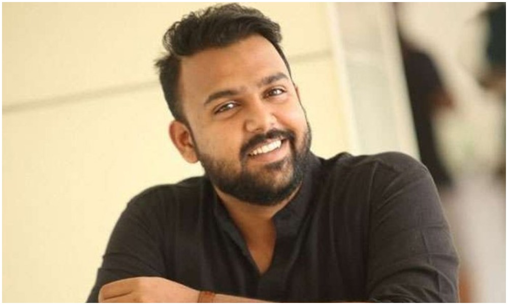 జోబులో 10 లేకున్నా బుర్రలు వందకోట్ల ఆలోచనలు ఉండేవి.. డైరెక్టర్ కామెంట్స్ వైరల్!