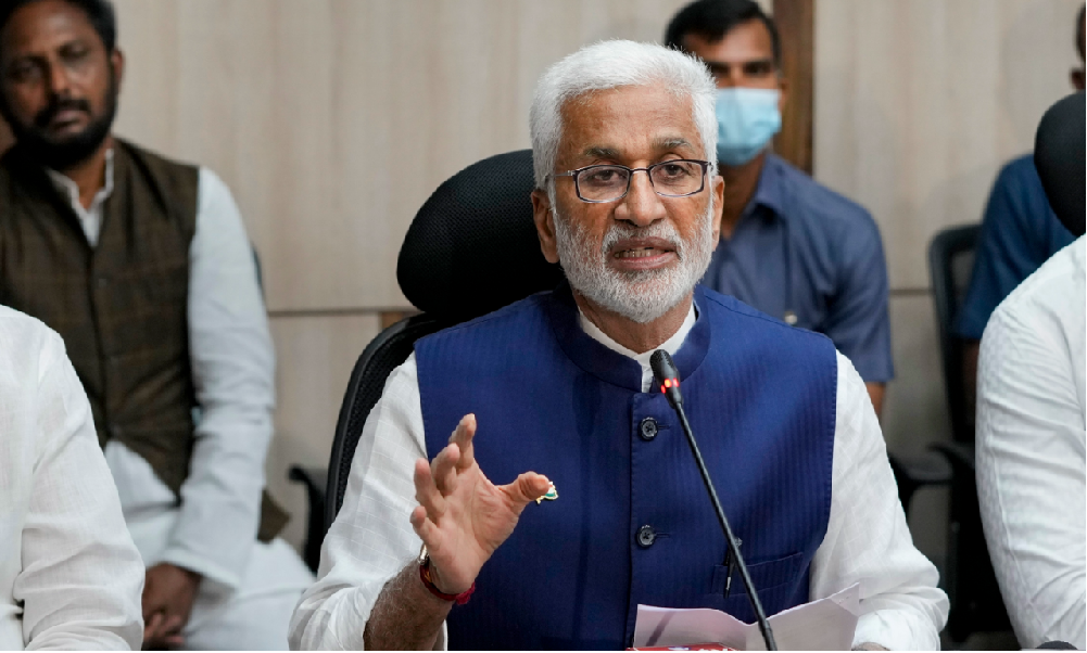 రెండు తిట్టి, ఇరవై రెండు తిట్టించుకుంటున్న విజయసాయిరెడ్డి.!