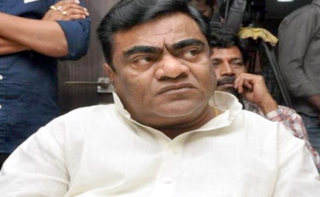 పాన్ తినకుండా ప్రాణాలు కాపాడుకున్నా… చంపాలని విష ప్రయోగం చేశారు: బాబు మోహన్