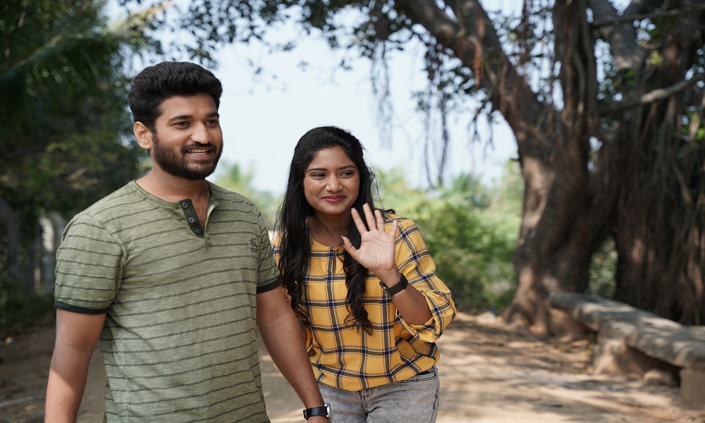 ‘అలిపిరికి అల్లంత దూరంలో ” ఫస్ట్ లుక్ లాంచ్ చేసిన స్టార్ డైరెక్టర్ నందిని రెడ్డి