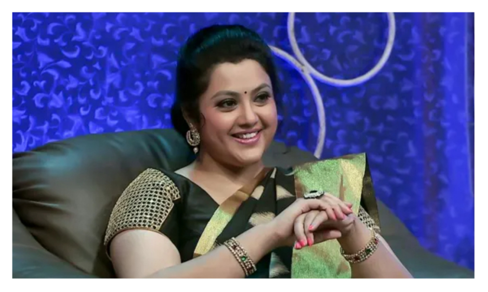 భర్త చనిపోయిన మరుసటి రోజు సంచలన నిర్ణయం తీసుకున్న మీనా… షాక్ లో ఫ్యాన్స్?