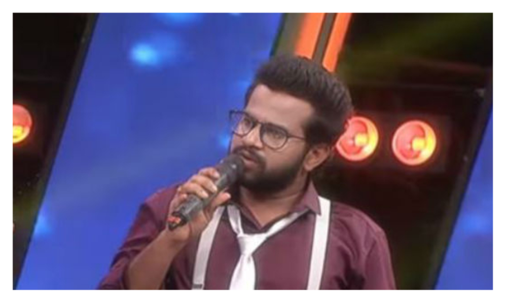 ఆది.. ఏంటిదీ ఏకంగా హీరోయిన్ పై చేయి వేస్తూ ముచ్చట్లు పెట్టిన ఆది?