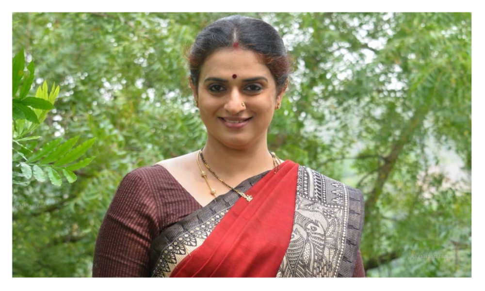 స్టింగ్ ఆపరేషన్ లో నరేశ్ తో తనకి ఉన్న రిలేషన్ గురించి బయటపెట్టిన పవిత్ర…!