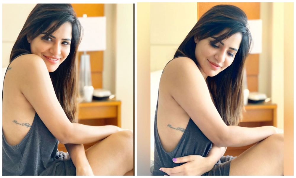 మళ్ళీ పవన్ కళ్యాణ్ టాటూ చూపిస్తు రెచ్చిపోయిన ఆశు.. ఆనందంలో పవన్ ఫ్యాన్స్..!