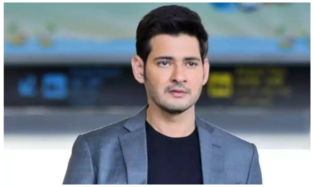 మూడు కథలు క్యాన్సిల్ అయ్యి మహేష్ బ్లాక్ బస్టర్ సాధించిన మూవీ ఏదో తెలుసా?