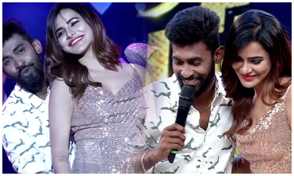 నా గుండెను గులాబి చేసి నీ గుమ్మం ముందు పెడతా.. ఆశుకి ప్రపోజ్ చేసిన ఎక్స్ప్రెస్ హరి..!