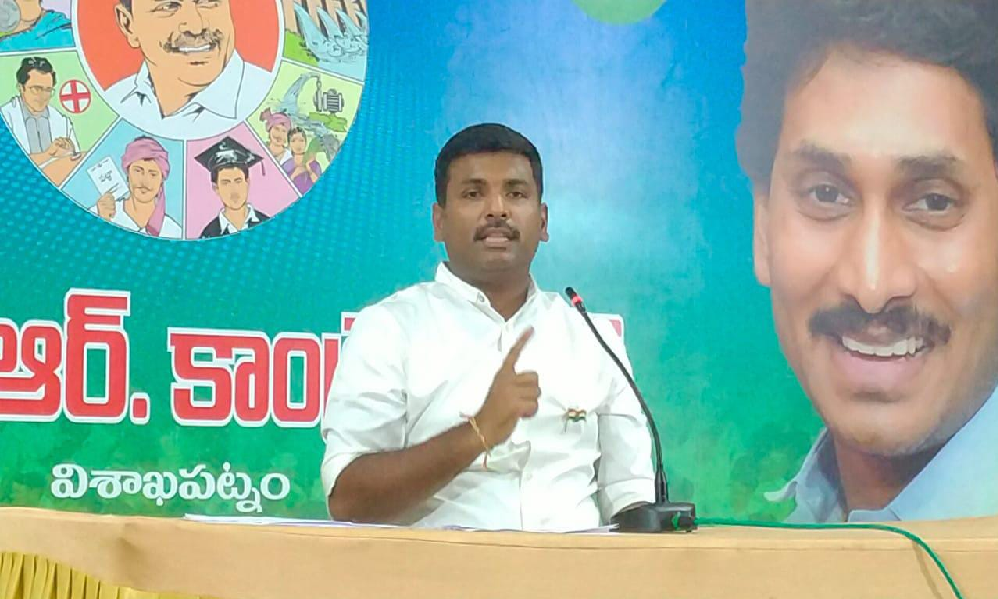 మద్య నిషేధంపై యూ టర్న్: మ్యానిఫెస్టోలోనే లేదన్న మంత్రి.!