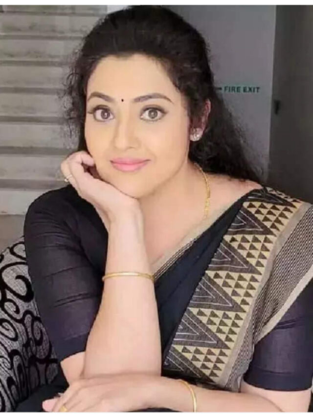 భర్త మరణాంతరం రెమ్యూనరేషన్ భారీగా పెంచిన మీనా.. ఏంతంటే!భర్త మరణాంతరం రెమ్యూనరేషన్ భారీగా పెంచిన మీనా.. ఏంతంటే!